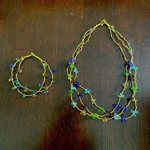 Gemstones flowers necklace and bracelet